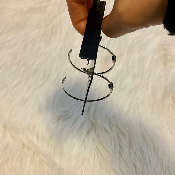 SWAROVSKI Hoop With Crystal. Worn Only ONCE. - Picture 5 of 5